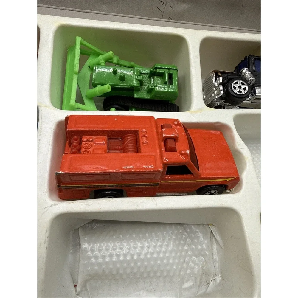 Vintage Matchbox Car Set Road Machines Semi's Tractors Jeeps Sports Cars 22